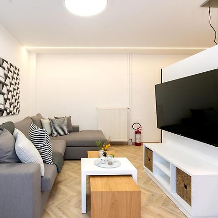 Pagrati's best apartment Athena Bagian luar foto